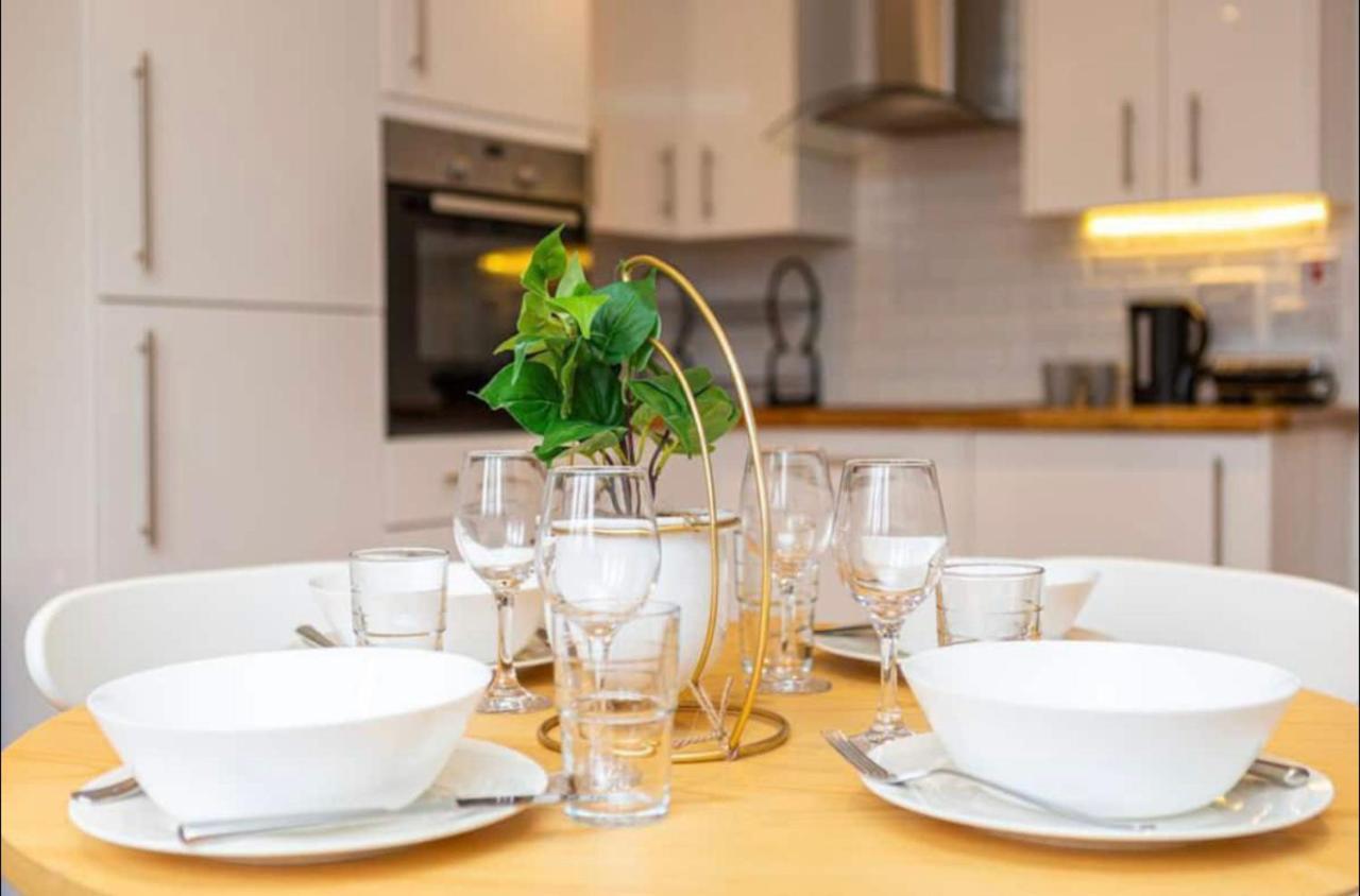 Beautiful 1Bd Apartment On The King'S Road Chelsea London Eksteriør billede
