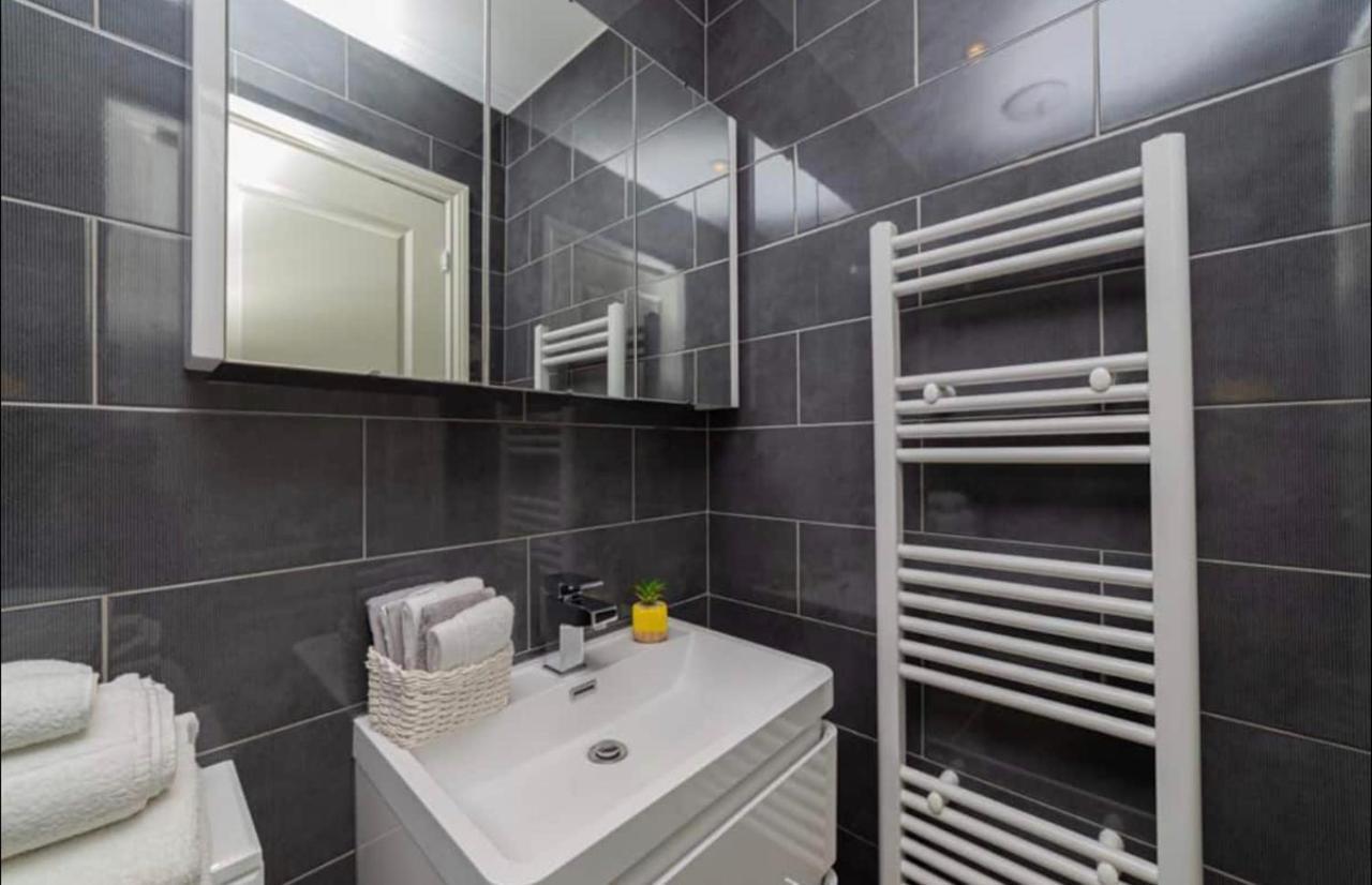 Beautiful 1Bd Apartment On The King'S Road Chelsea London Eksteriør billede